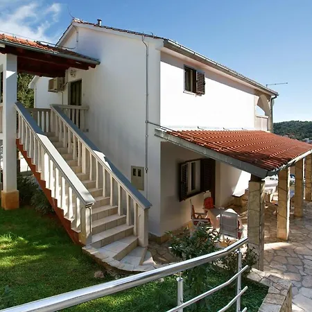 Pool With Quite Pinewood Seaview With 3 Villa