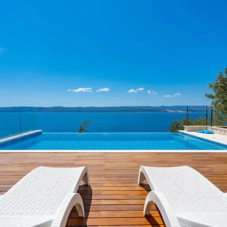 Pool With Quite Pinewood Seaview With 3 Villa