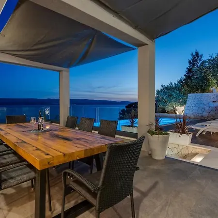 Villa Pool With Quite Pinewood Seaview With 3 Tisno