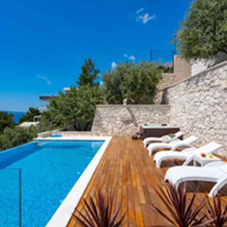 Pool With Quite Pinewood Seaview With 3 Villa