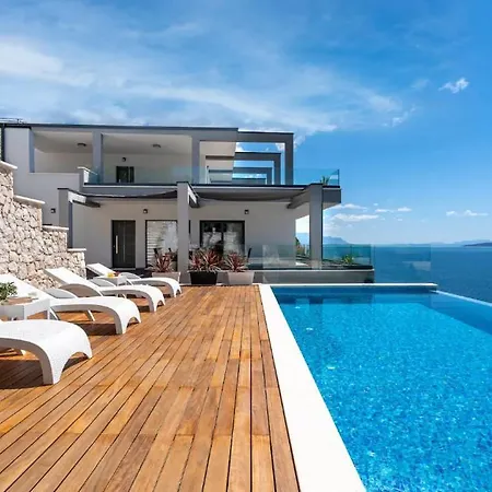 Pool With Quite Pinewood Seaview With 3 Villa Tisno